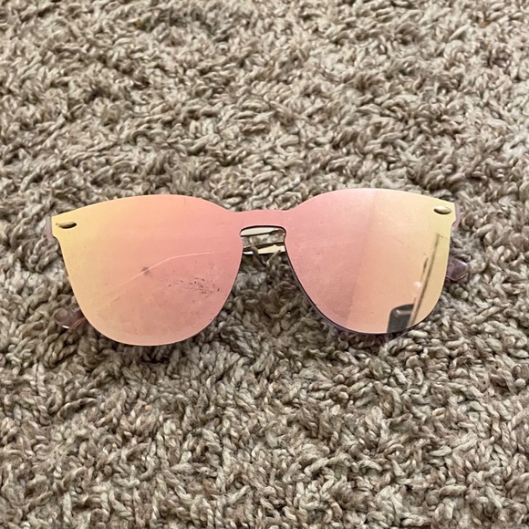 Pink shiny sunglasses!! - Picture 2 of 3
